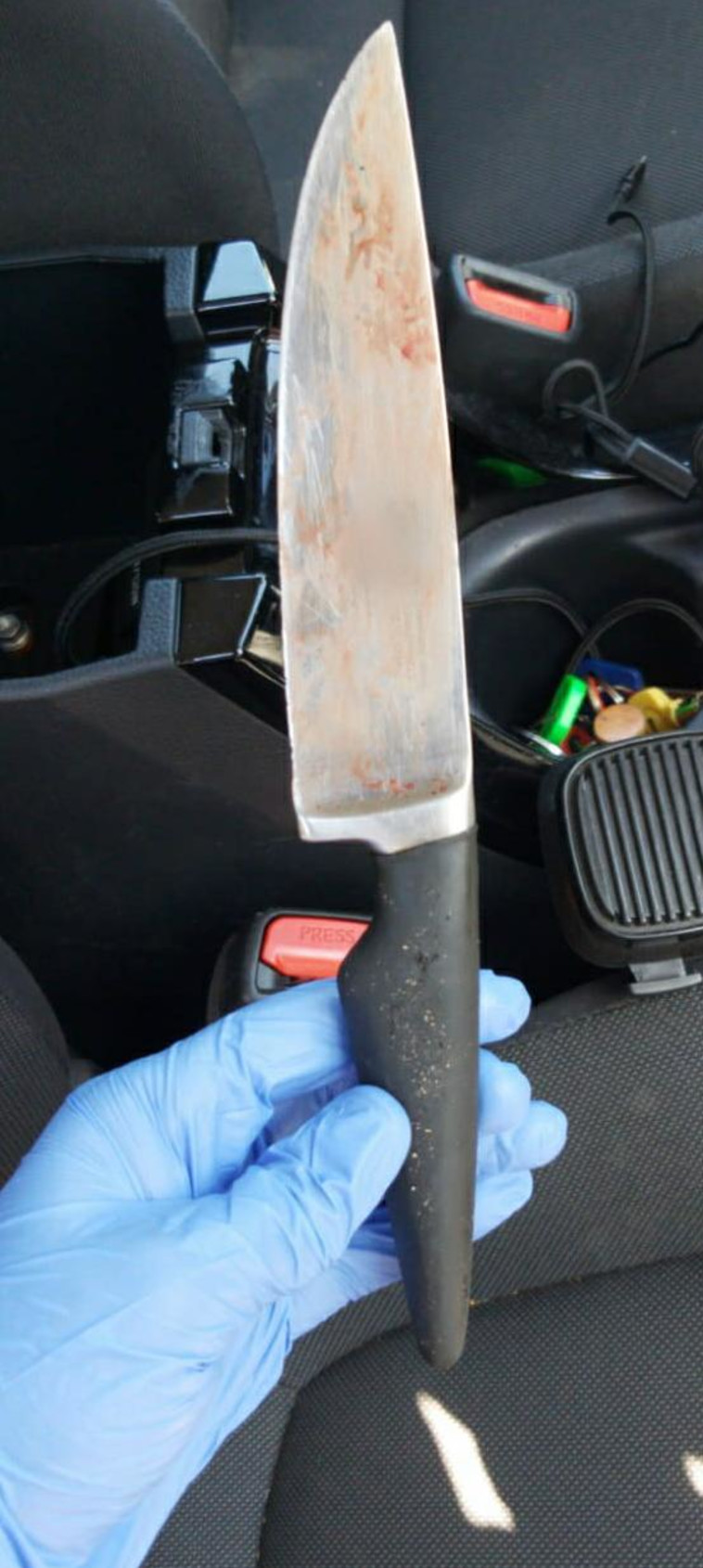 הסכין שנמצא בזירה בפתח תקווה