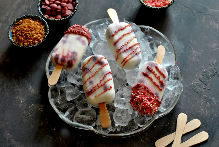 ארטיק פטל ואוכמניות