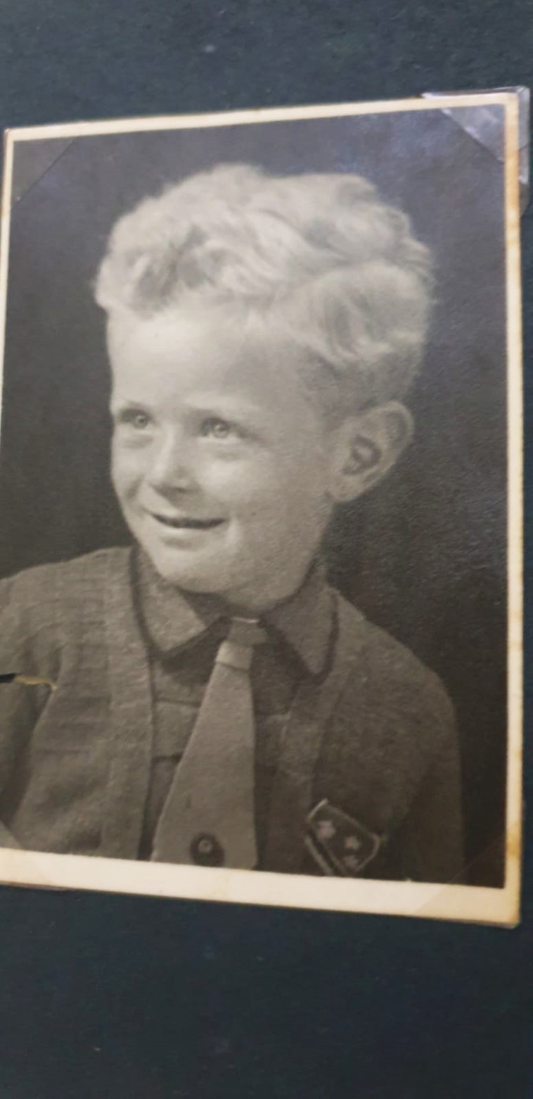 אברהם תירוש כילד