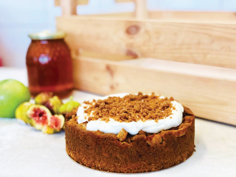 נורנדיניו - עוגת גזר, תפוחים וקרם שמנת 