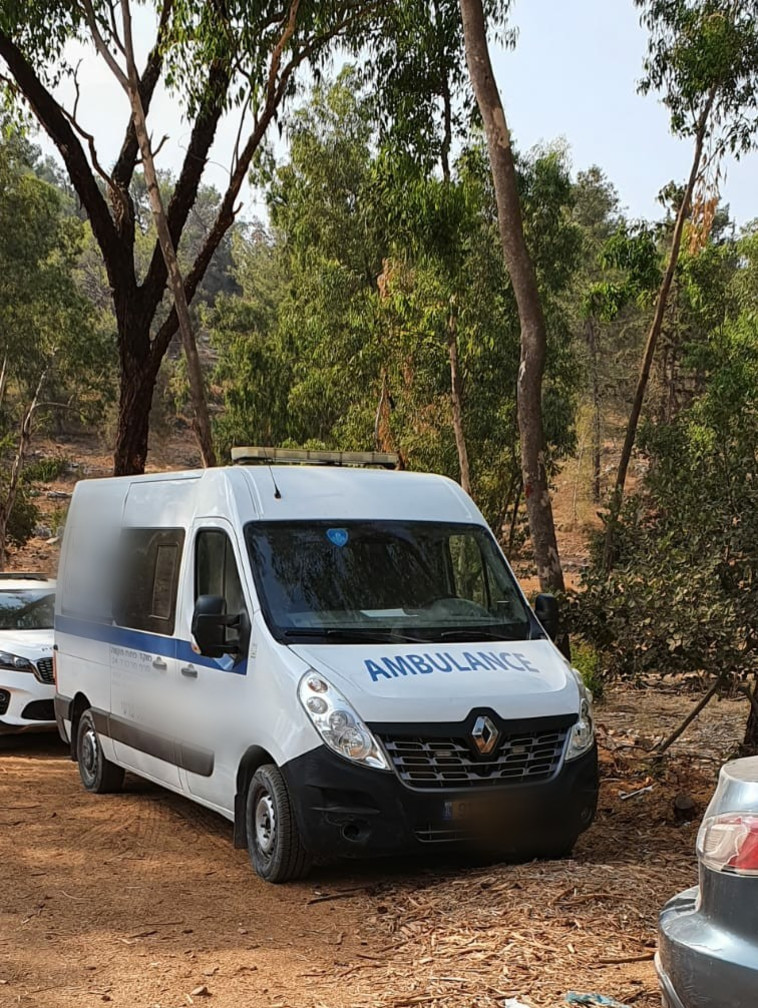 האמבולנס שנכח בשטח המסיבה 