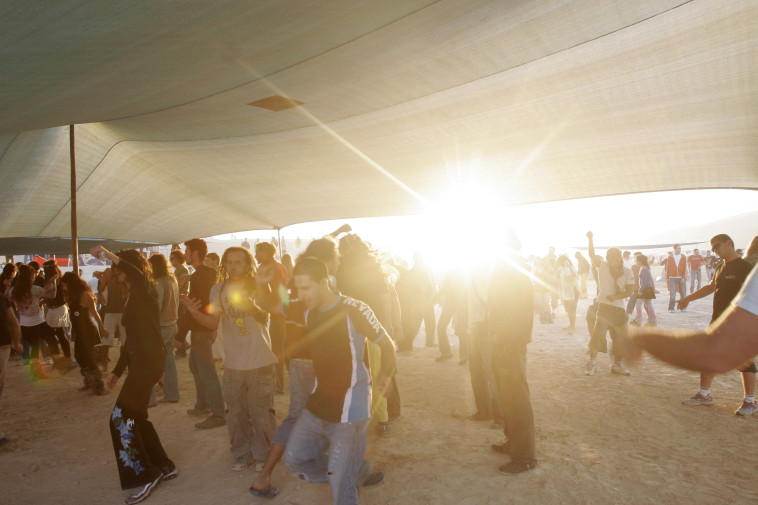 מסיבת טבע (למצולמים אין קשר לכתבה)