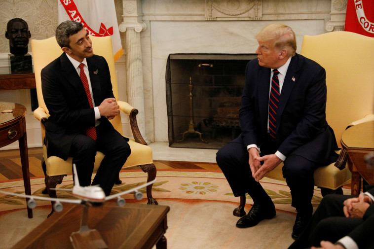 טראמפ ושר החוץ של האמירויות