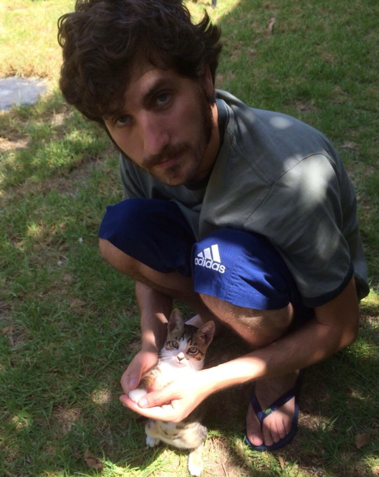 אוהבים ליטופים בגב ובראש