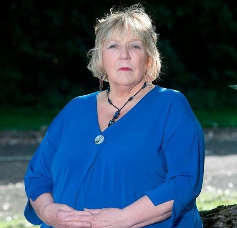 בת' היינינג שהפכה קורבן להונאה