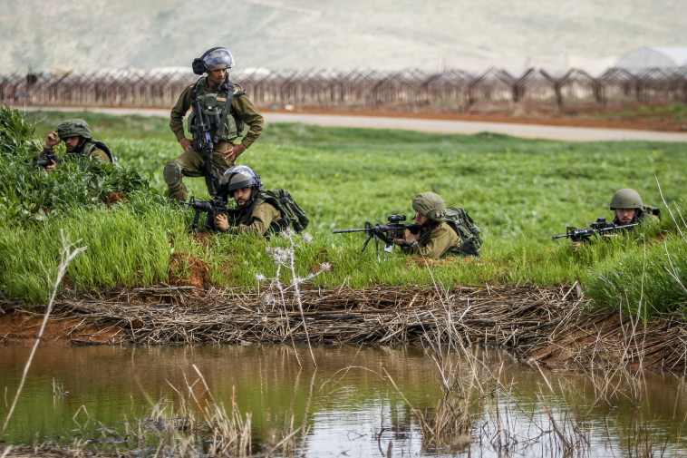 חיילים בבקעת הירדן
