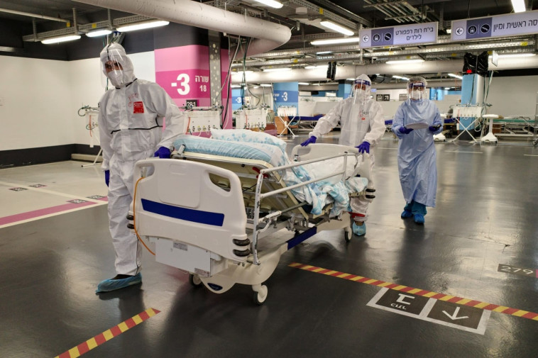 העברת חולים למחלקת הקורונה התת קרקעית בביה''ח רמב''ם