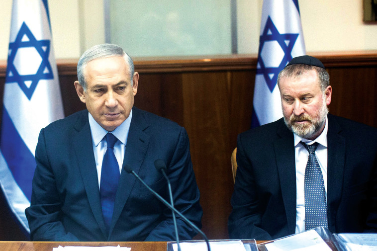 בנימין נתניהו, אביחי מנדלבליט