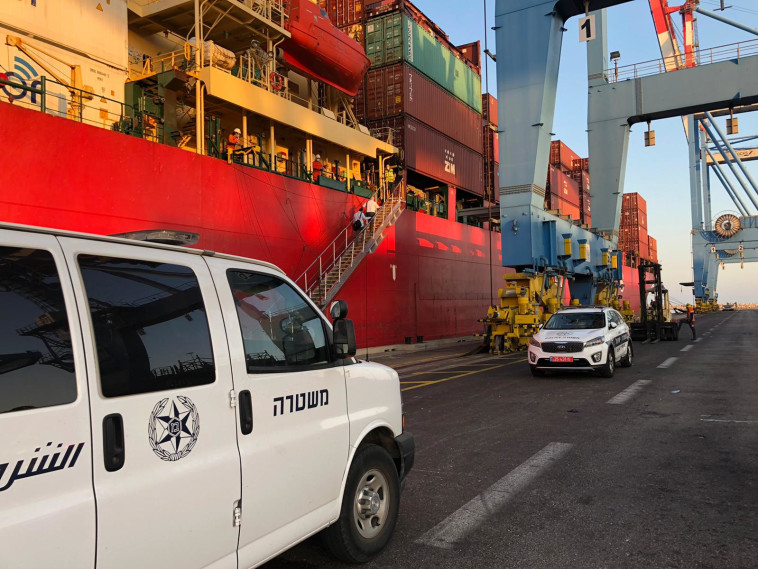 המשטרה חוקרת את החשד לרצח באונייה הזרה 