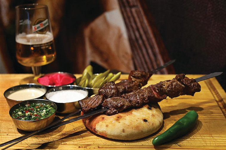 חינאווי בפיתה, נתח קצבים