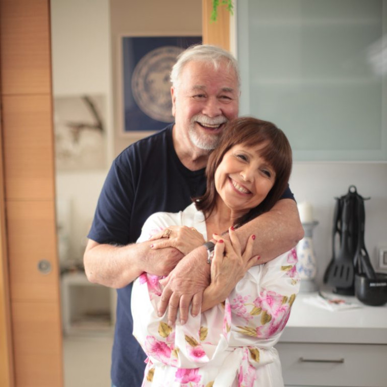 יהודה ברקן וניצה שאול בסרט אהבה בשלייקס