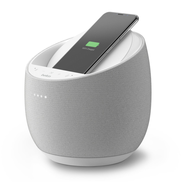 משטח טעינה אלחוטי Belkin SOUNDFORM ELITE בשילוב רמקול Hi-Fi חכם