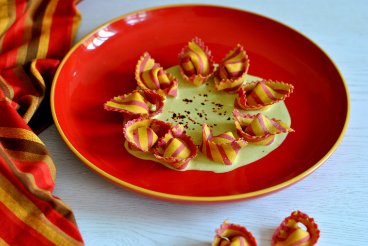 טורטליני גבינת שמנת וזעתר