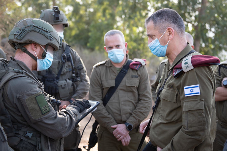 הרמטכ''ל כוכבי בתרגיל חץ קטלני (צילום: דובר צה''ל)