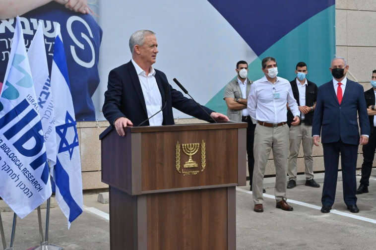 בני גנץ ב''שיבא'' תל השומר