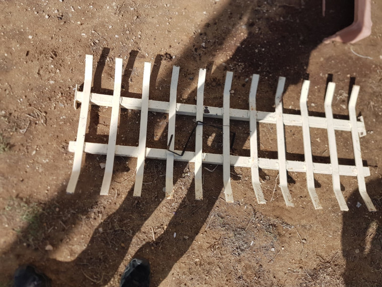 הגדר שהתנתקה ממקומה במצפה רמון