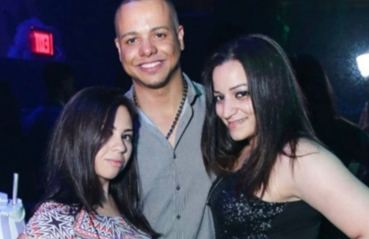 מוניקה, ג'יזל וגילברט גומז, השלישייה שחיה יחד