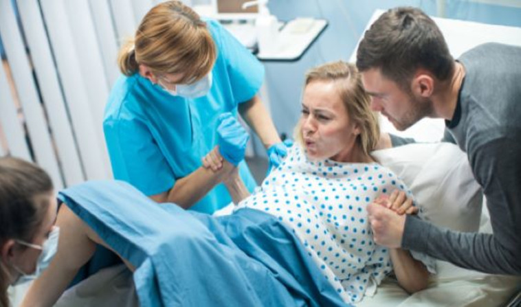 לידה בבית חולים