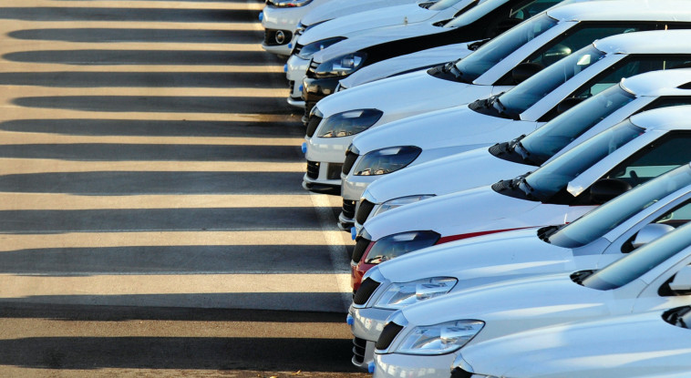 רכבים חונים