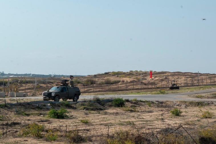 סיור של צה''ל בגבול רצועת עזה