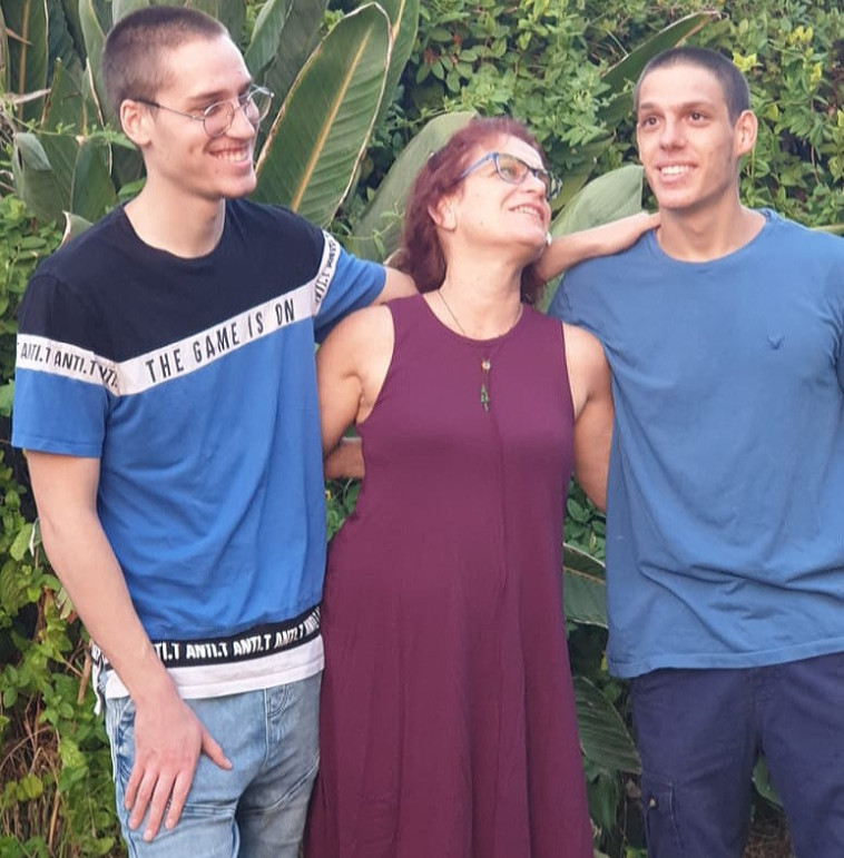 ליהוא בן בסה עם משפחתו