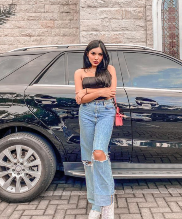 מילן סיירוס, הטרנסג'נדרית שנכלאה בכלא לגברים