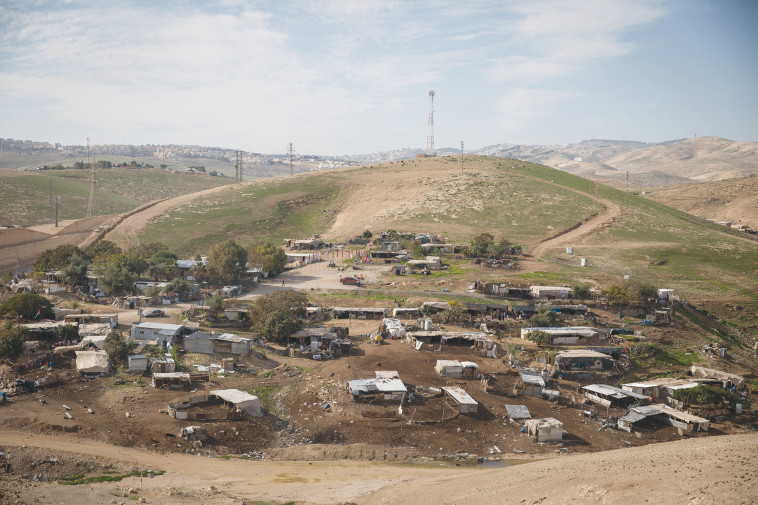 חאן אל אחמר 