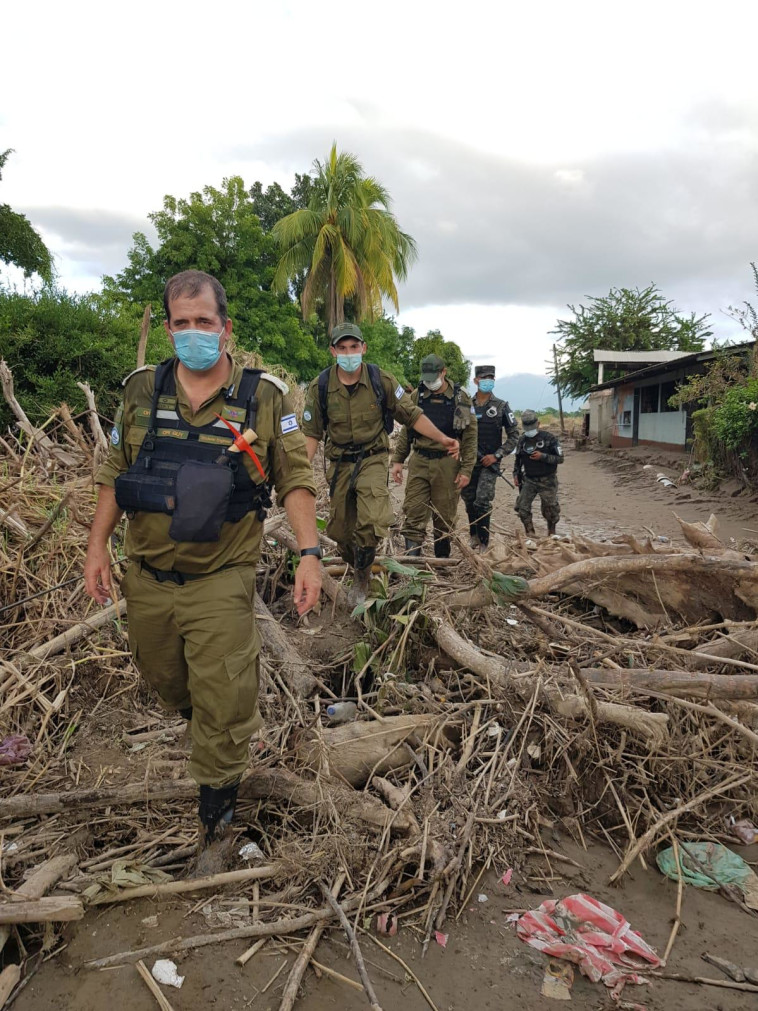 משלחת של פיקוד העורף בהונדורס