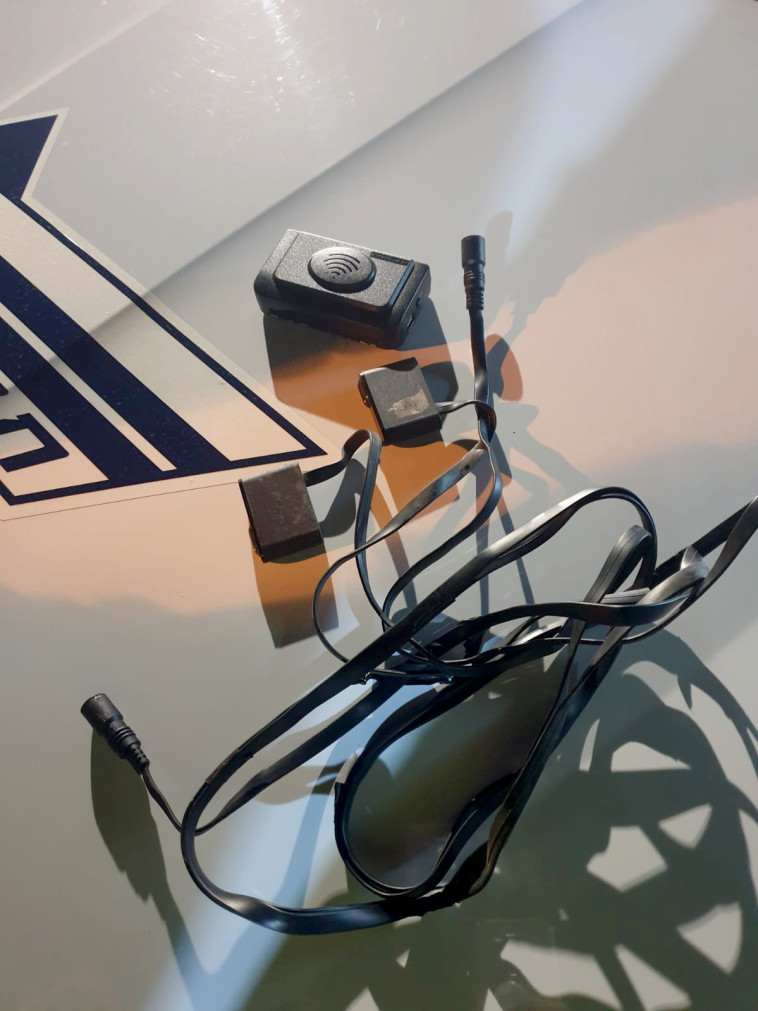 אמצעי לשיבוש מד המהירות שנמצא ברכבו של החשוד