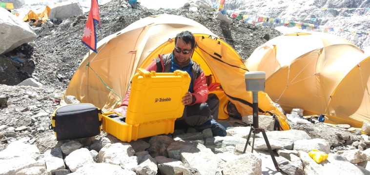 צוות המדידה הנפאלי 