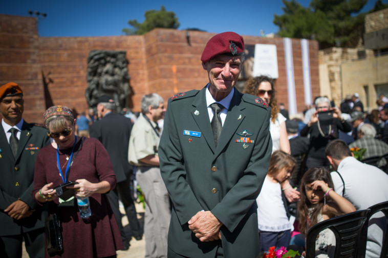 אלוף (מיל') יאיר גולן בביקור ביד ושם
