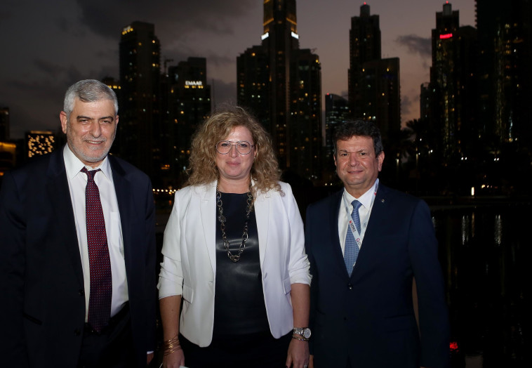 מנכ''ל בנק הפועלים דב קוטלר ומנכלית מיקרוסופט רונית אטד