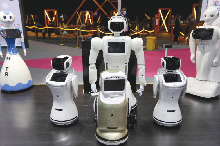 רובוטים בתערוכה (צילום: סיון פרג')