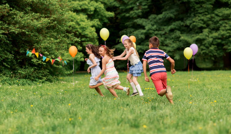 ילדים משחקים בגינה, אילוסטרציה (צילום: ingimage ASAP)