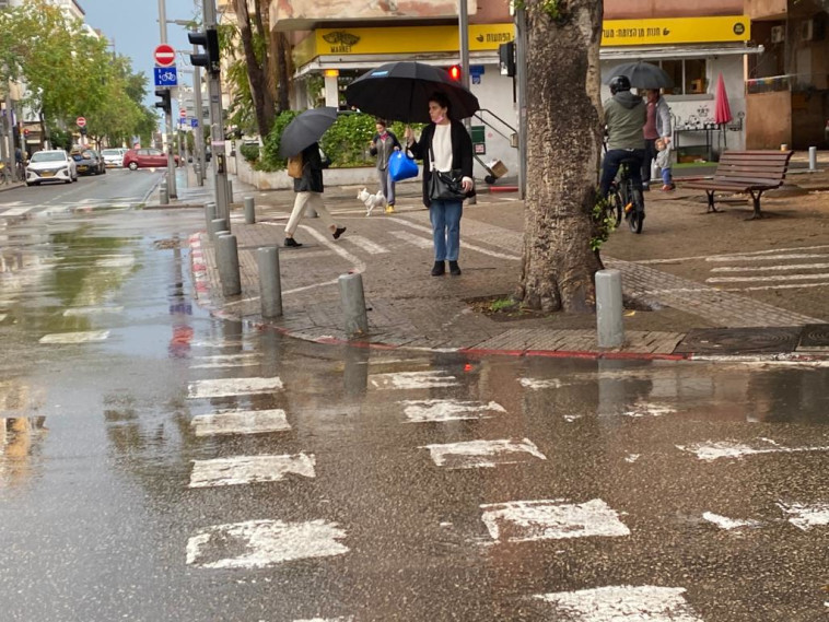 יום גשום בתל אביב