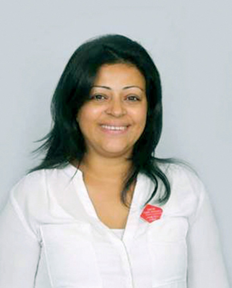  ארוואא חאג' יחיא לואבנה מנהלת המחלקה העסקית בסניף נצרת עסקים פריפרד בבנק הפועלים (צילום: צילום פרטי)