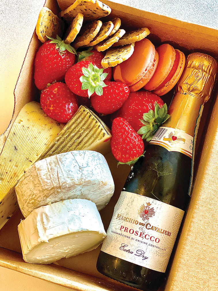 מארז סלון האוכל