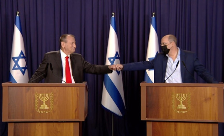 אבי ניסנקורן, רון חולדאי