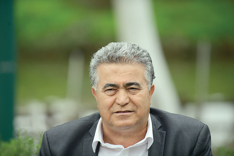 Amir Peretz (Photo: Tomer Neuberg, Flash 90)