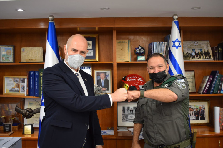 מפכ''ל המשטרה הנבחרת קובי שבתאי והשר אמיר אוחנה