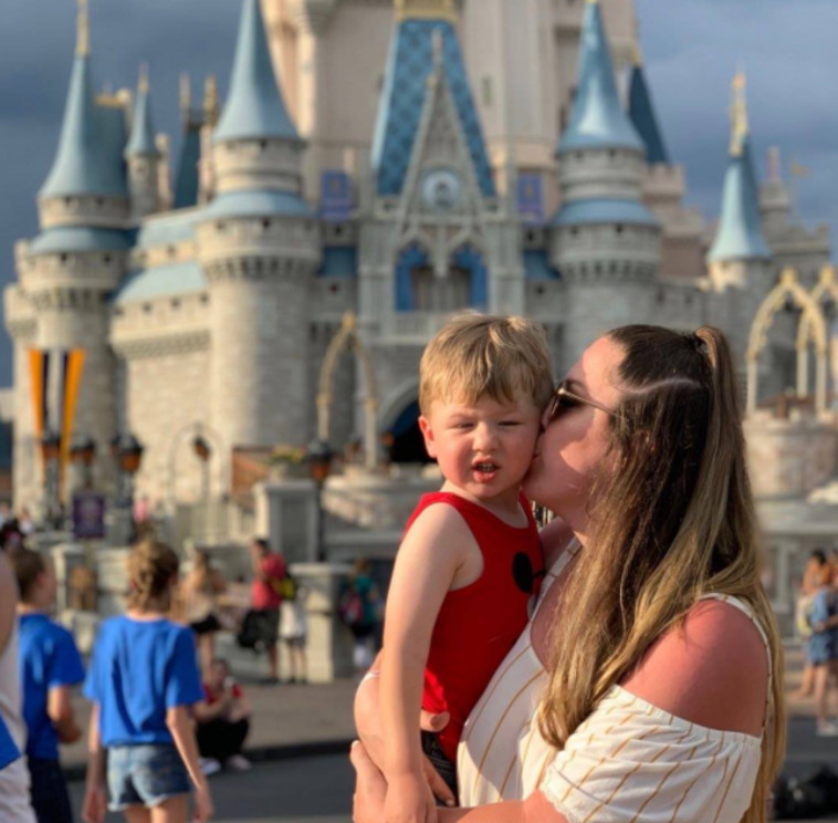 אלי אופר ובנה אוליבר בתמונה עדכנית