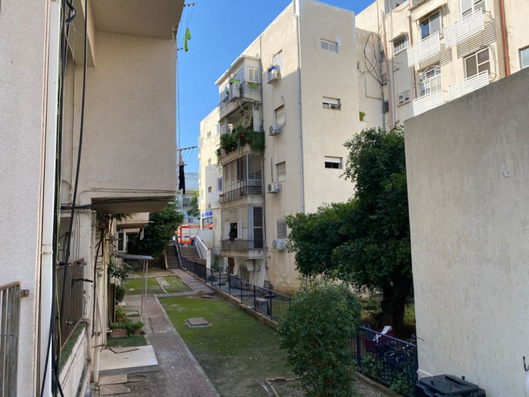 הבניין שפונה