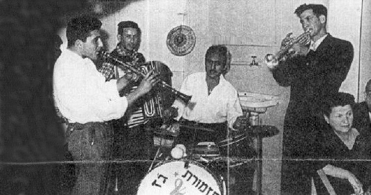 יוסף שילוח בלהקה 