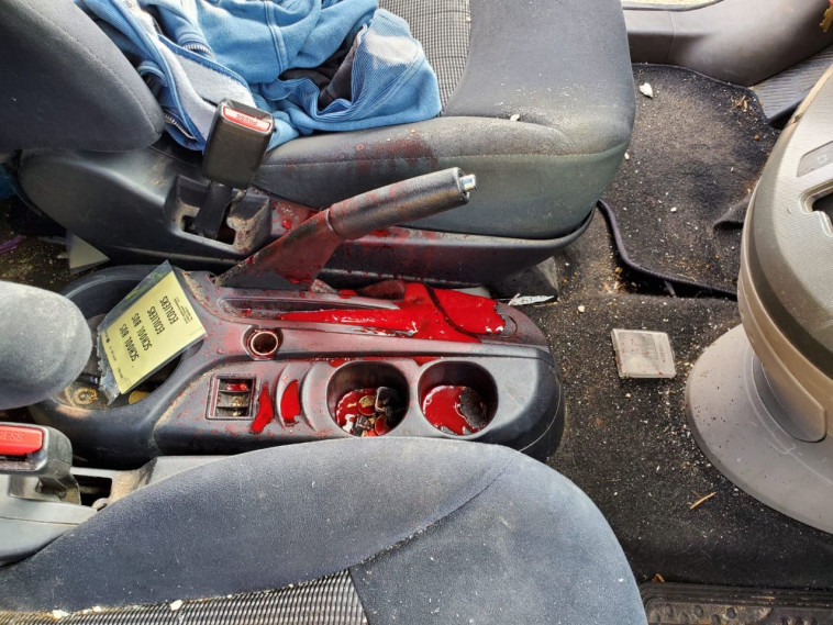 המכונית שנפגעה מיידוי האבנים בבנימין