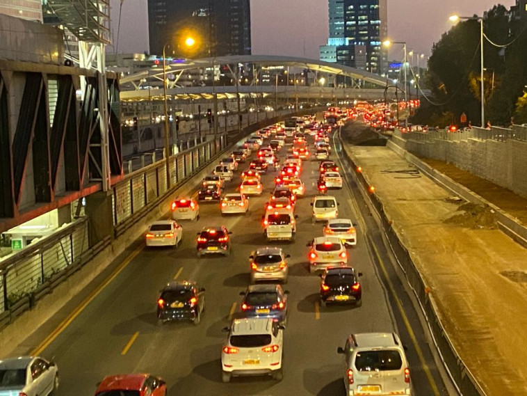 עומס תנועה בנתיבי איילון לקראת הסגר
