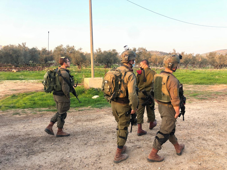 IDF fighters in pursuit of the terrorists (Photo: IDF Spokesman)