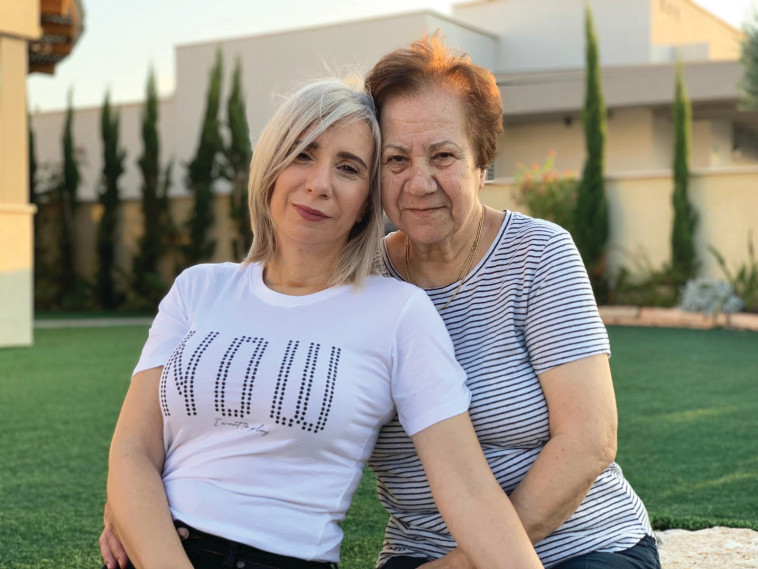 איריס סוויסה ואמה אסתר