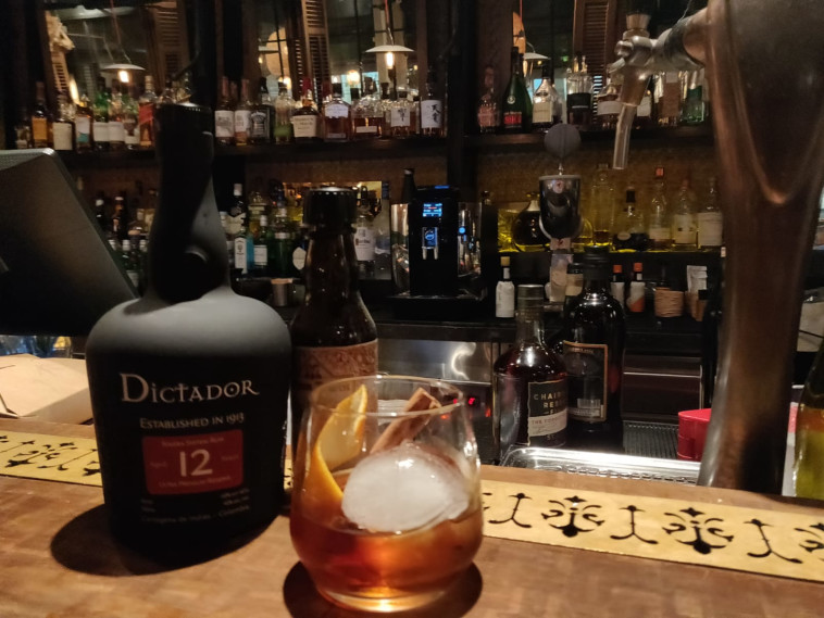 קוקטייל רום אולד פשנד 