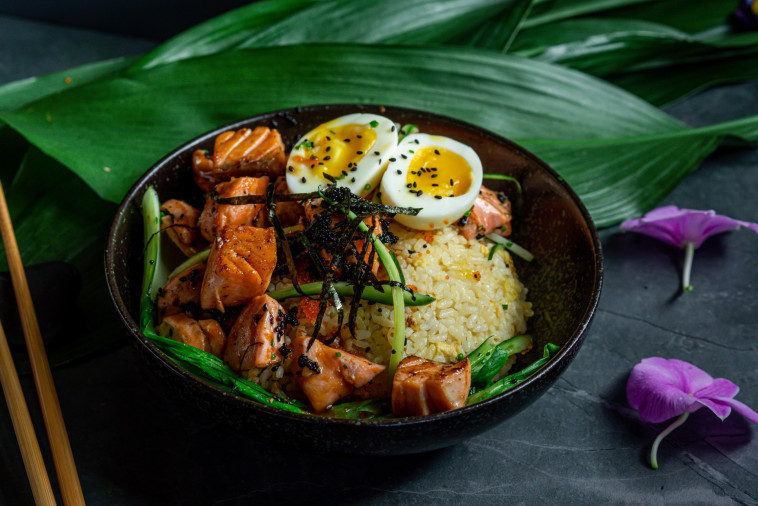 ארוחה בקערה- דון בורי סלמון