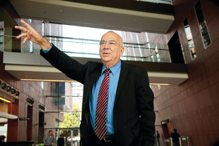 פרופ' שוקי שמר, יו&rdquo;ר בית החולים אסותא